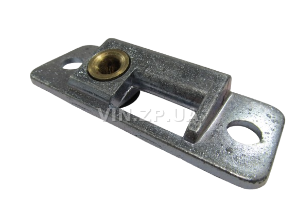 Планка замка багажника Таврия 1102, нижняя, с латунной втулкой ПРИЗМА 1