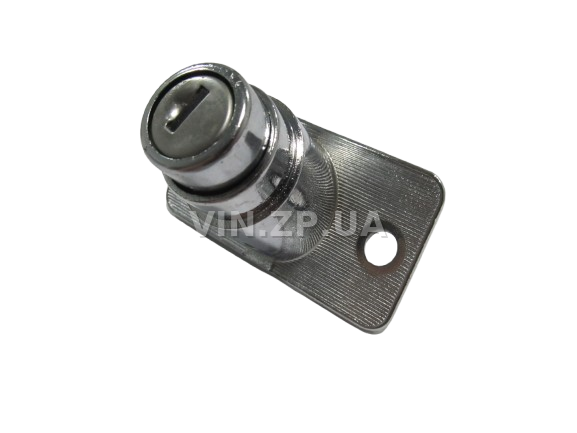 Замок багажника ВАЗ 2102, 2121, с личинками, замок 1шт + личинка 2шт + ключ 2шт АРК 2