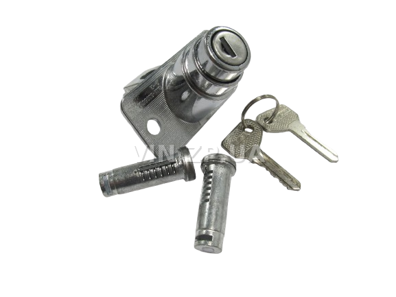 Замок багажника ВАЗ 2102, 2121, с личинками, замок 1шт + личинка 2шт + ключ 2шт АРК 1