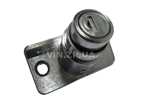 Замок багажника ВАЗ 2102, 2121, с личинками, замок 1шт + личинка 2шт + ключ 2шт FLAGMUS 2